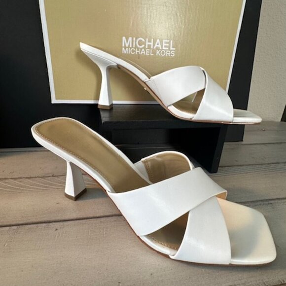 - Michael Kors Clara Sandal - NEW Never Worn - Picture 7 of 7